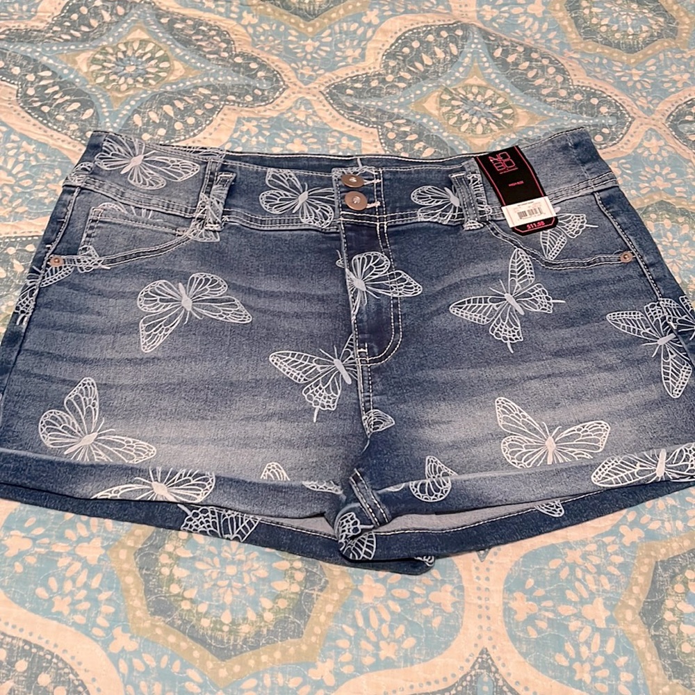 New with tags shorts